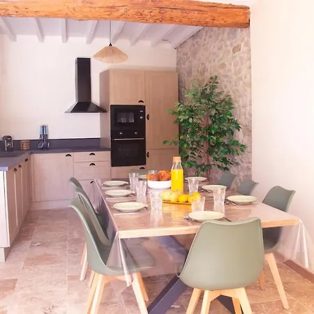 Casita Flora Renovated House With Charm & Pool Hébergement de vacances *